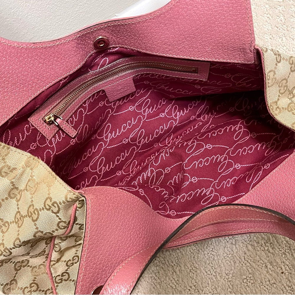 Gucci GG Canvas Medium Hobo Bag in Beige and Pink - Picture 4 of 6